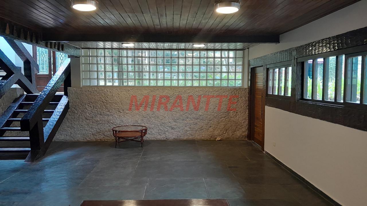Sobrado de 294m² com 2 quartos em Roseira