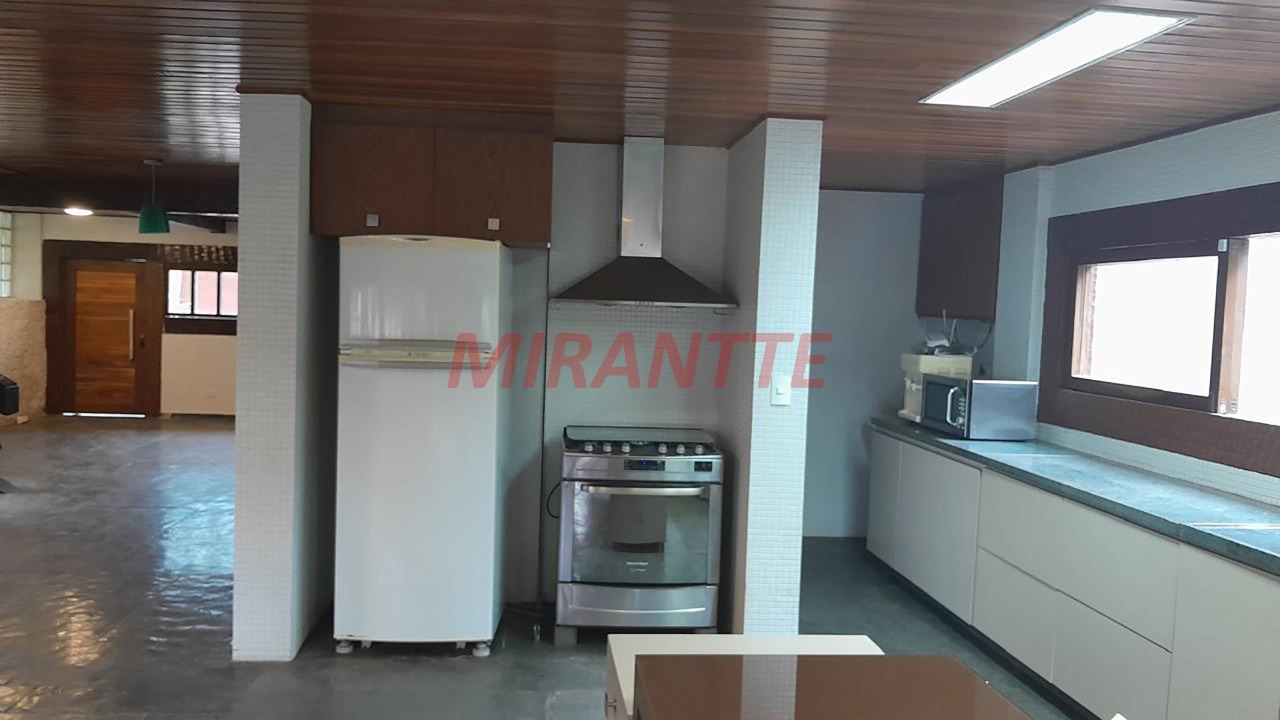 Sobrado de 294m² com 2 quartos em Roseira