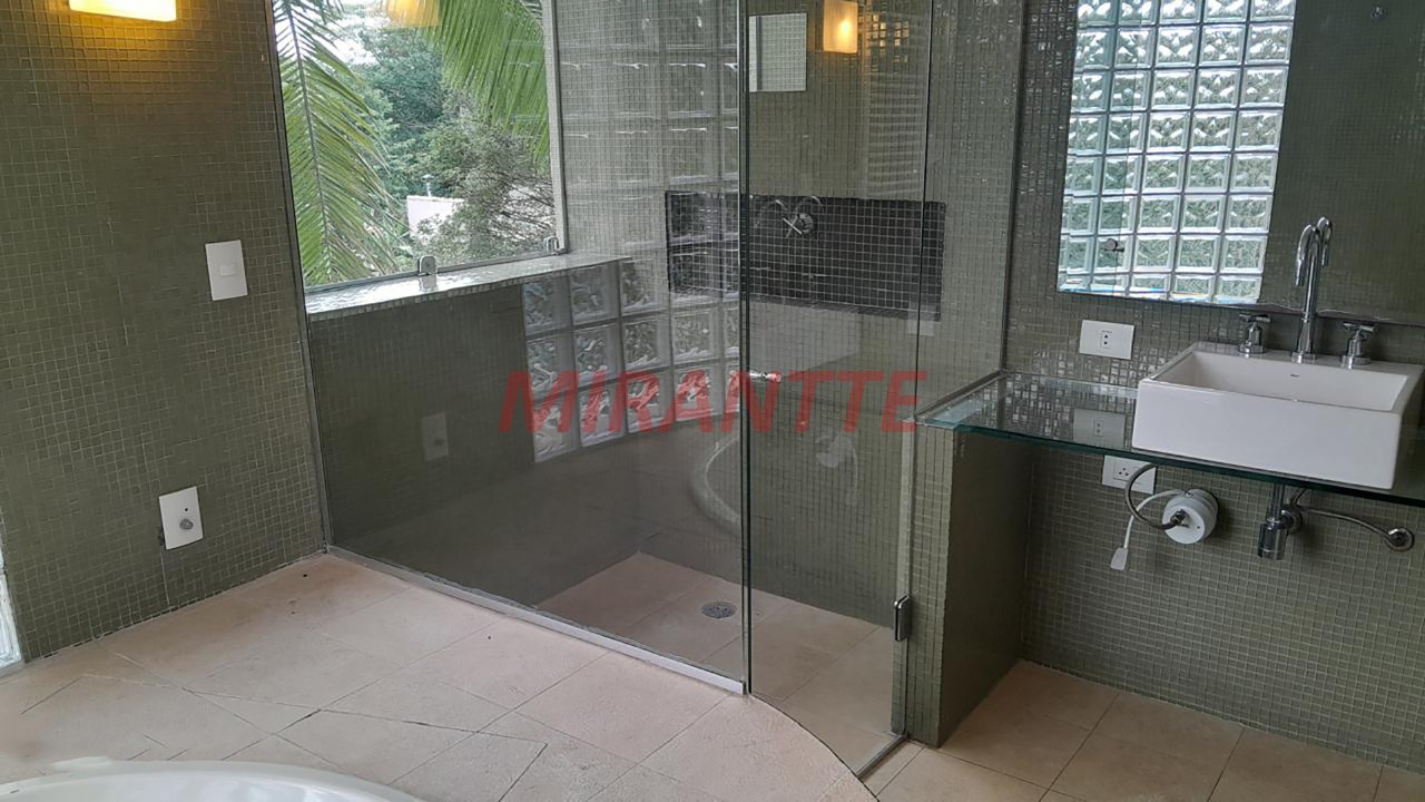 Sobrado de 294m² com 2 quartos em Roseira