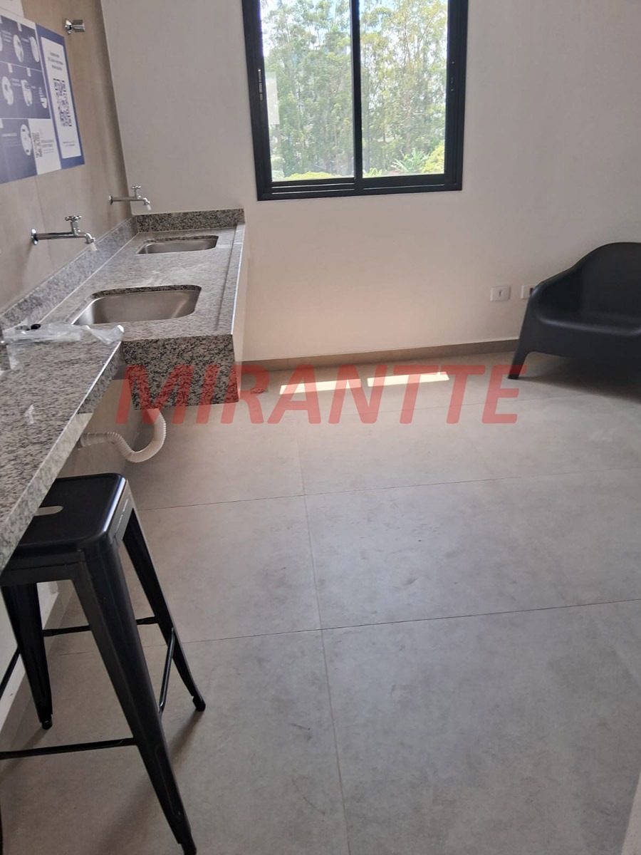 Apartamento de 50m² com 2 quartos em Água Fria