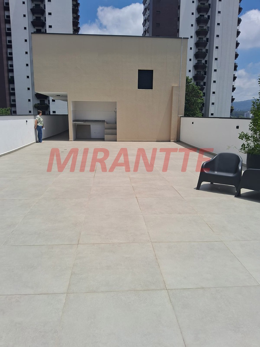 Apartamento de 50m² com 2 quartos em Água Fria