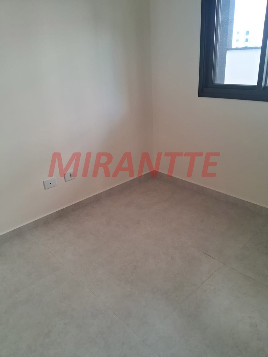 Apartamento de 50m² com 2 quartos em Água Fria