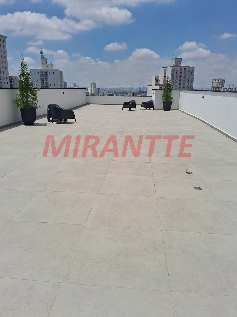 Apartamento de 50m² com 2 quartos em Água Fria