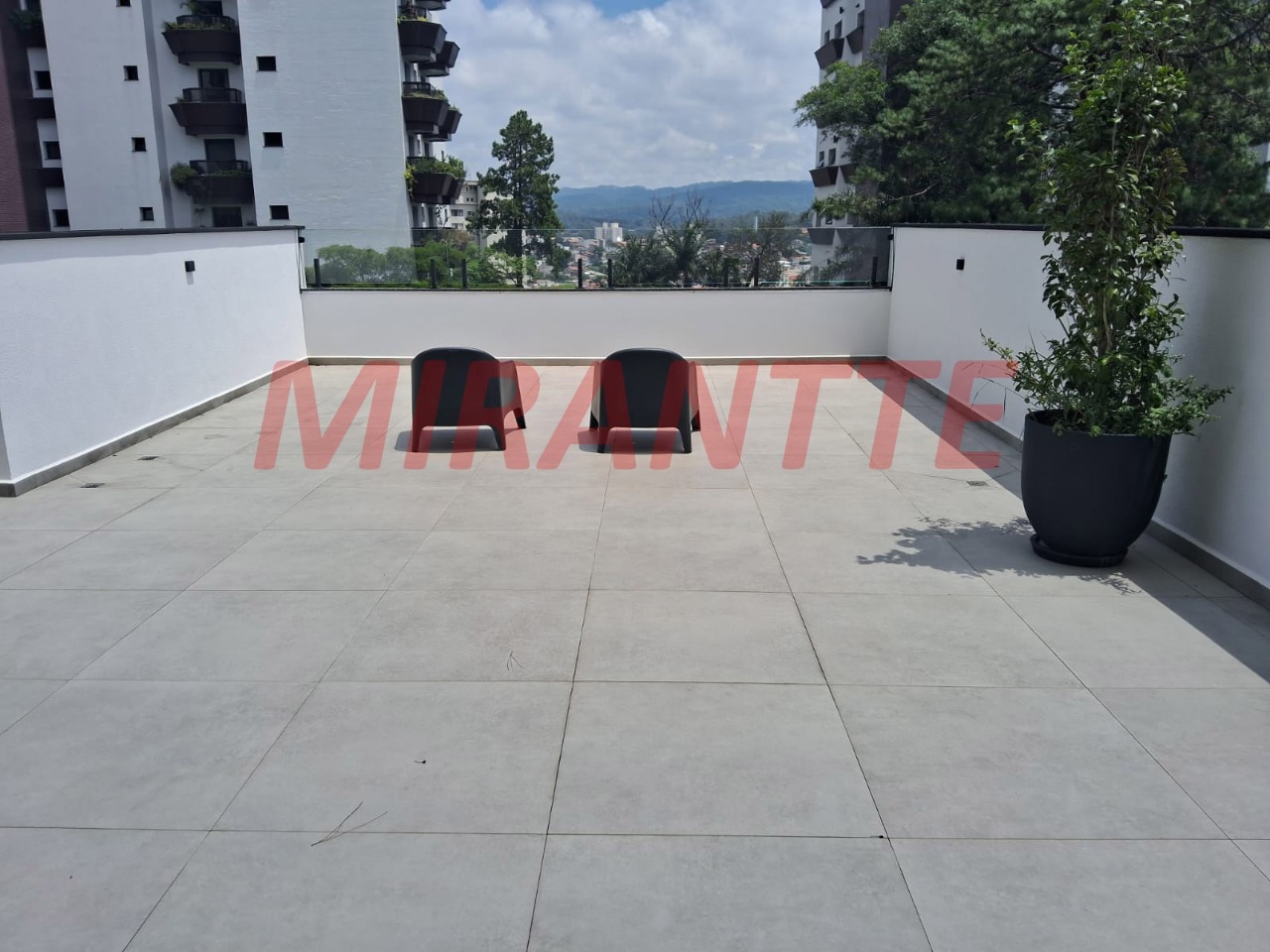 Apartamento de 50m² com 2 quartos em Água Fria