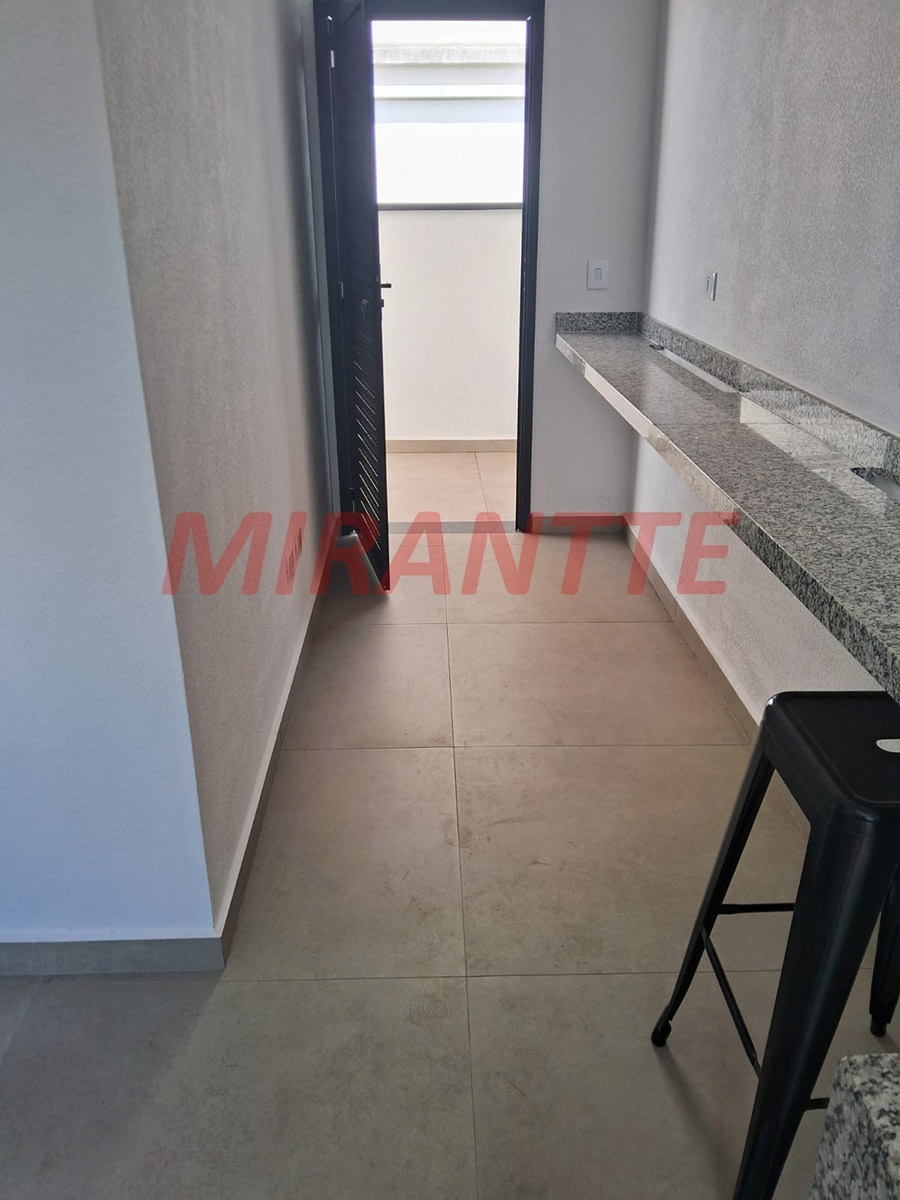 Apartamento de 50m² com 2 quartos em Água Fria