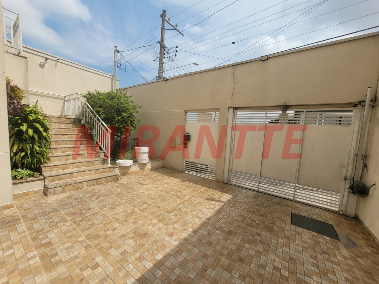 Cond. fechado de 85m² com 3 quartos em Parque Peruche
