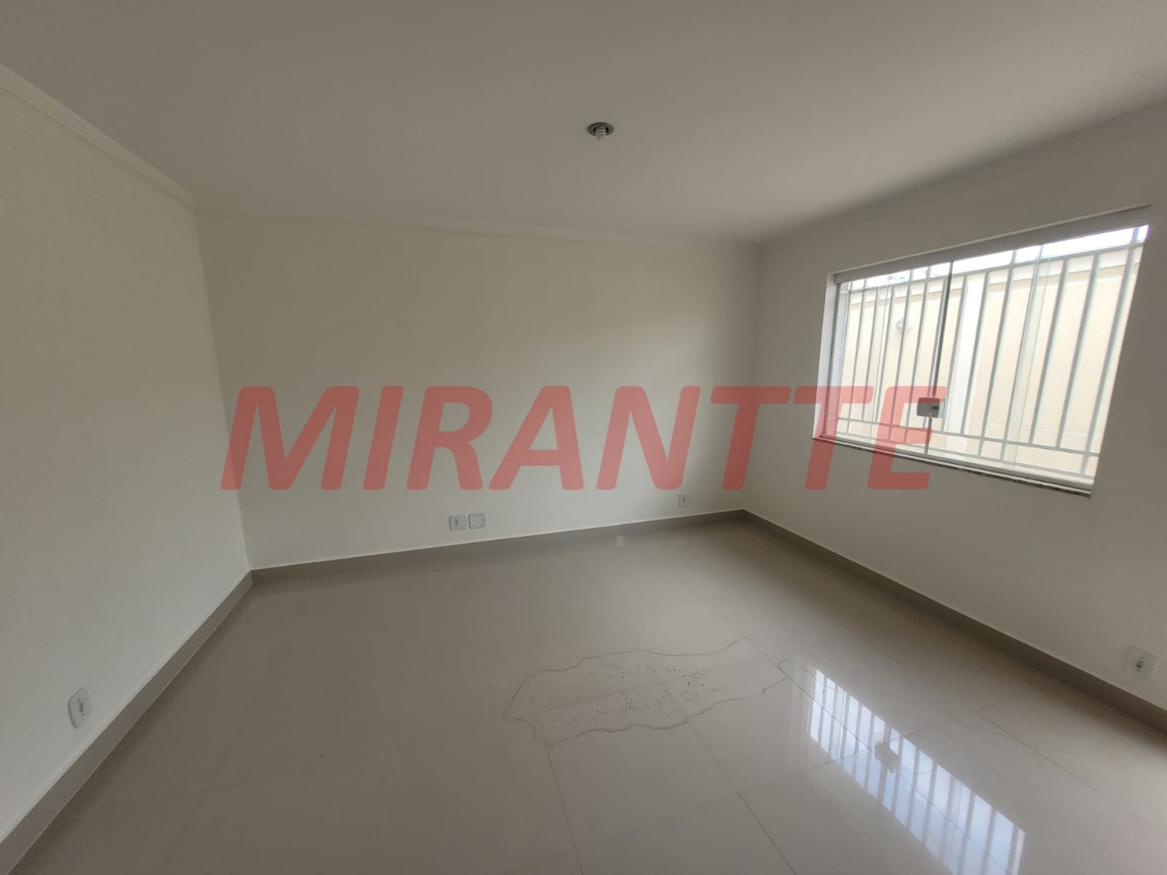 Cond. fechado de 85m² com 3 quartos em Parque Peruche
