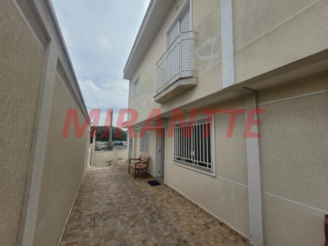 Cond. fechado de 85m² com 3 quartos em Parque Peruche
