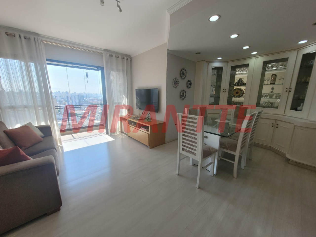 Apartamento de 90m² com 2 quartos em Santana