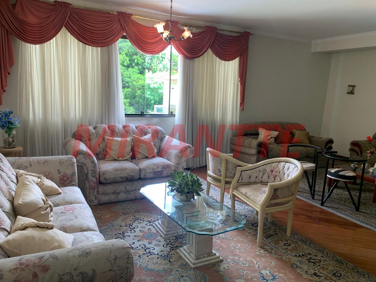 Casa terrea de 550m² com 4 quartos em Vila Mariza Mazzei