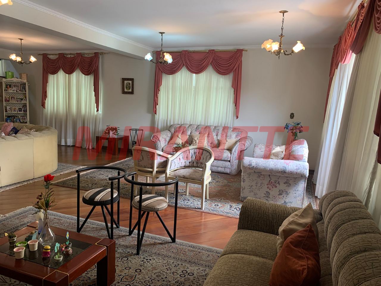 Casa terrea de 550m² com 4 quartos em Vila Mariza Mazzei