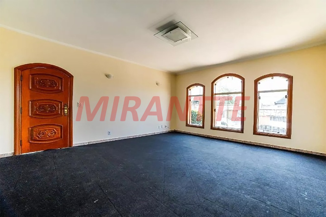 Sobrado de 270m² com 3 quartos em Vila Maria Alta