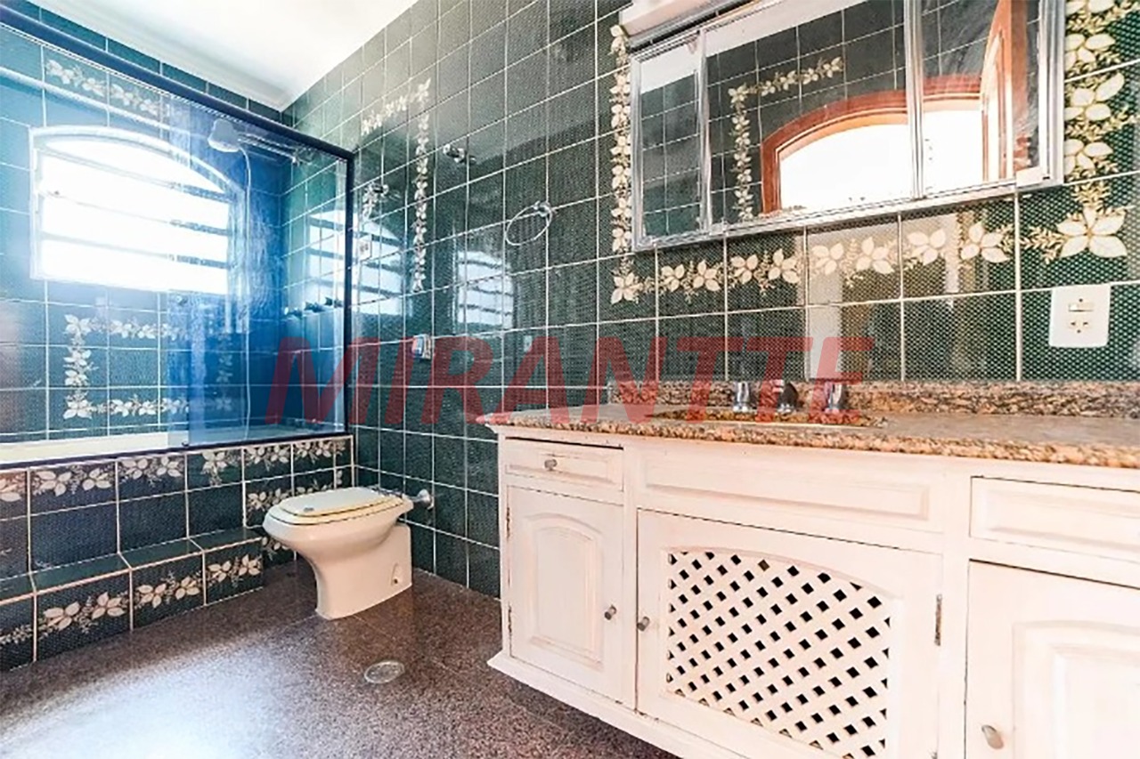 Sobrado de 270m² com 3 quartos em Vila Maria Alta