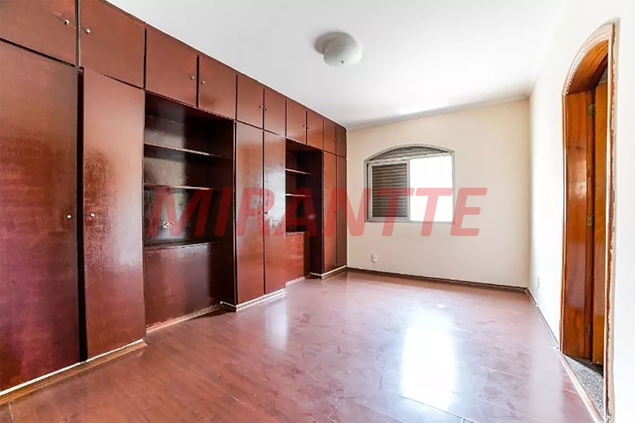 Sobrado de 270m² com 3 quartos em Vila Maria Alta