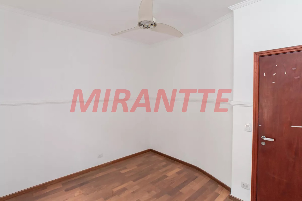 Sobrado de 239m² com 4 quartos em Vila Guilherme