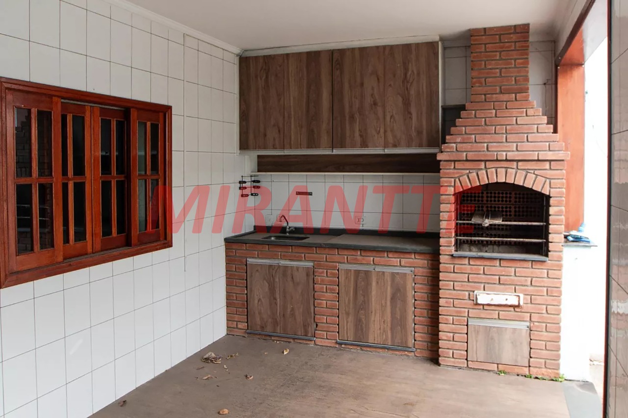 Sobrado de 239m² com 4 quartos em Vila Guilherme