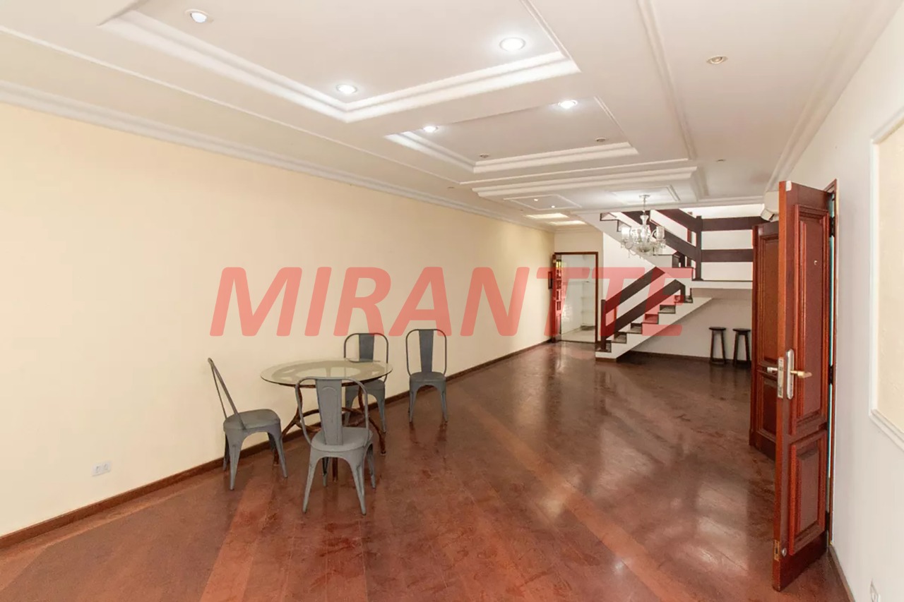 Sobrado de 239m² com 4 quartos em Vila Guilherme