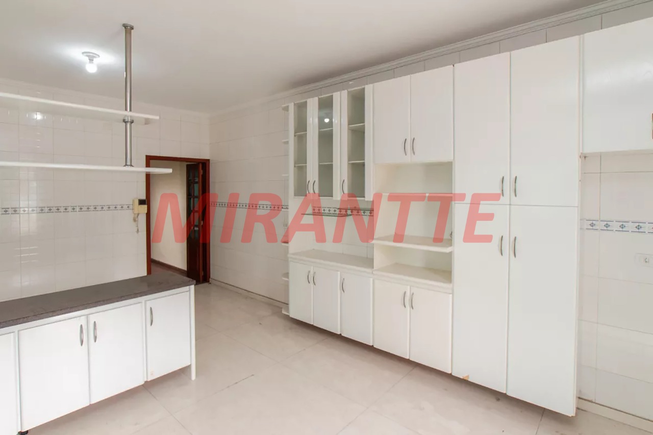 Sobrado de 239m² com 4 quartos em Vila Guilherme
