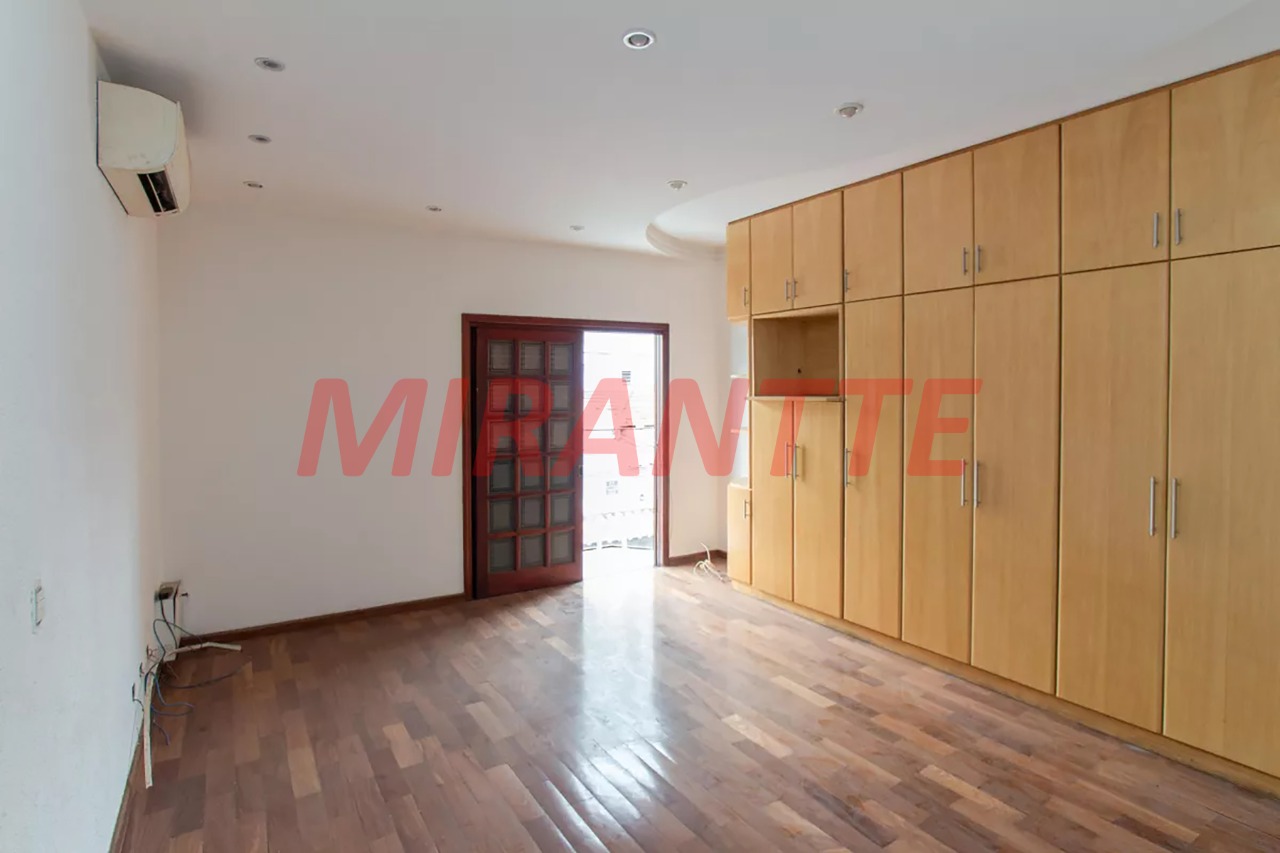 Sobrado de 239m² com 4 quartos em Vila Guilherme