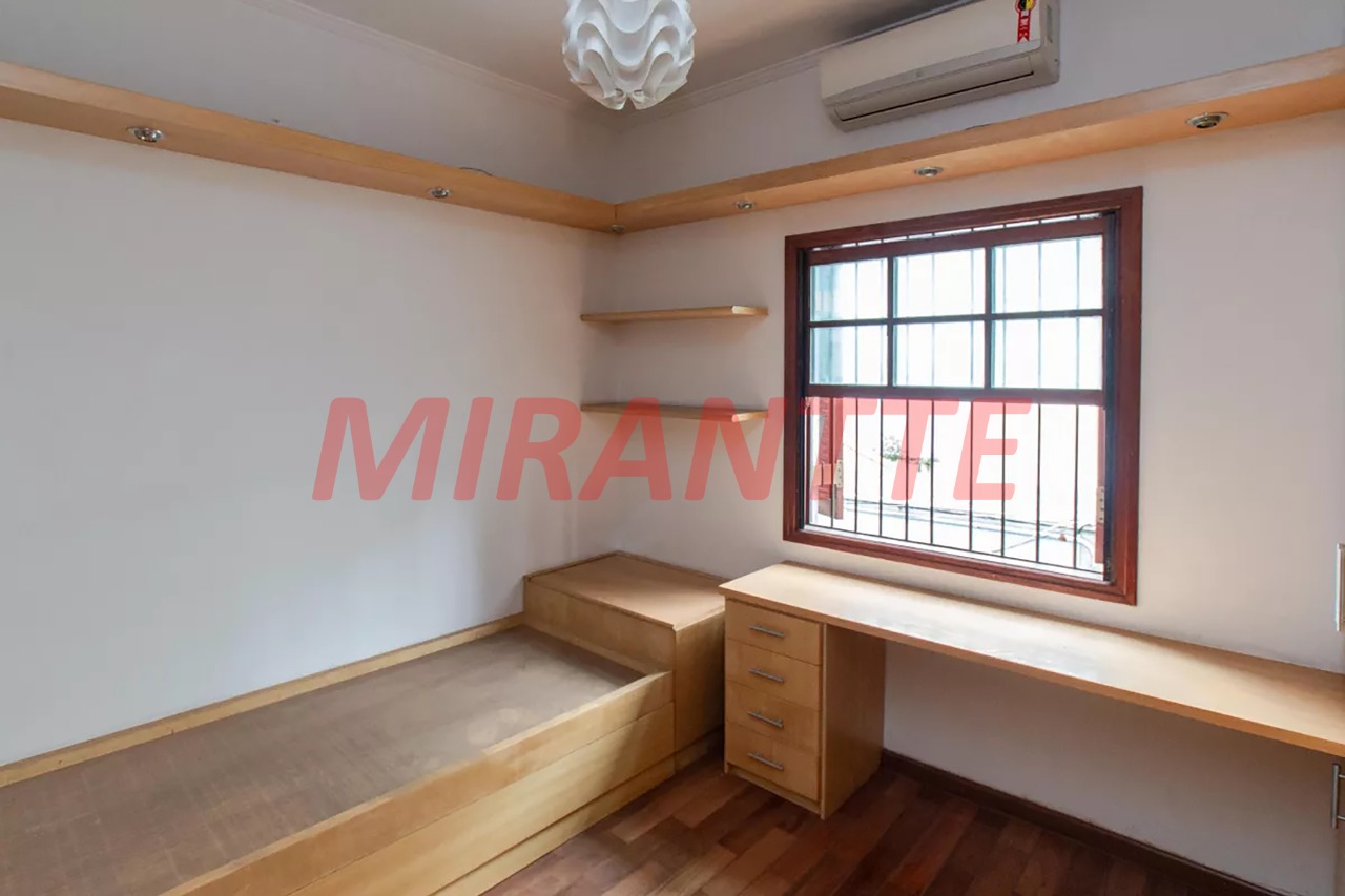 Sobrado de 239m² com 4 quartos em Vila Guilherme