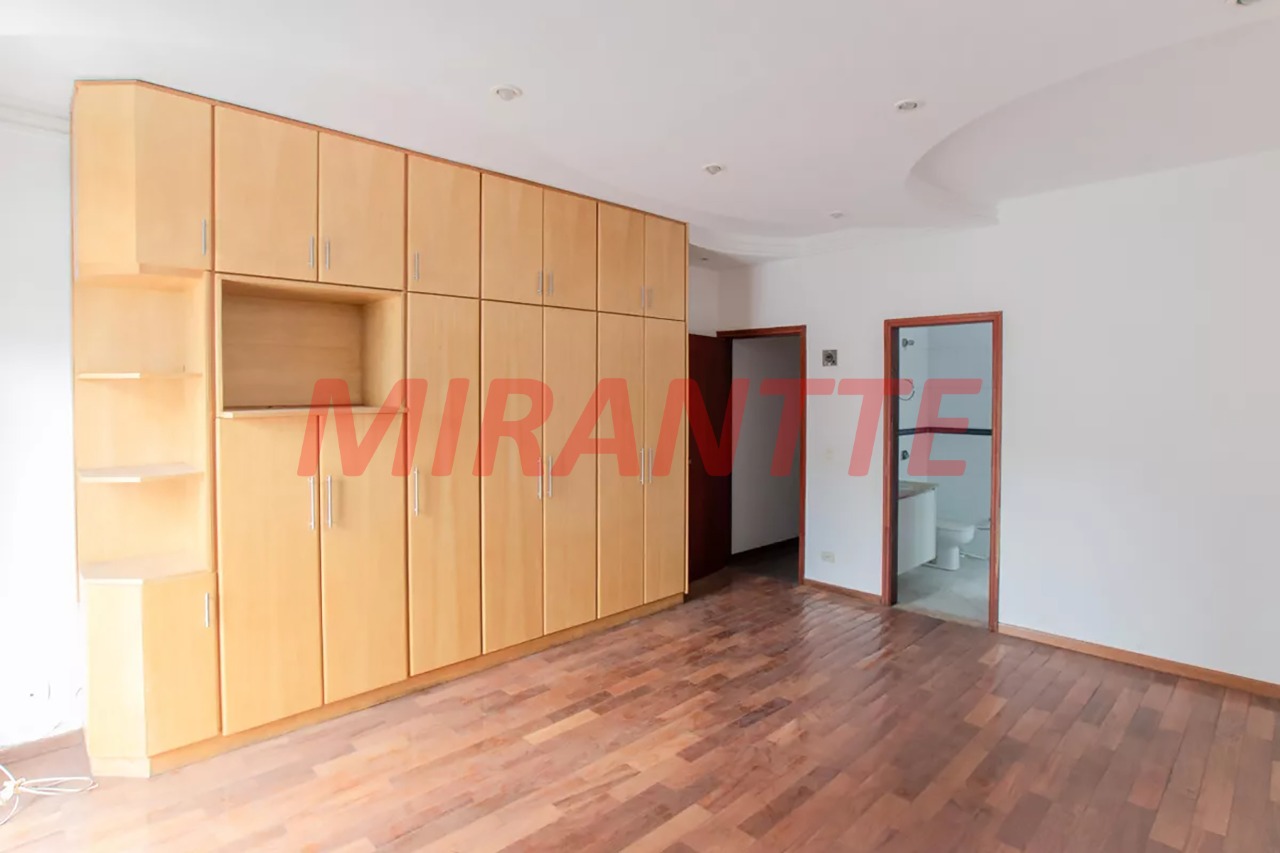 Sobrado de 239m² com 4 quartos em Vila Guilherme