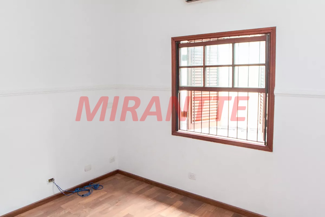 Sobrado de 239m² com 4 quartos em Vila Guilherme