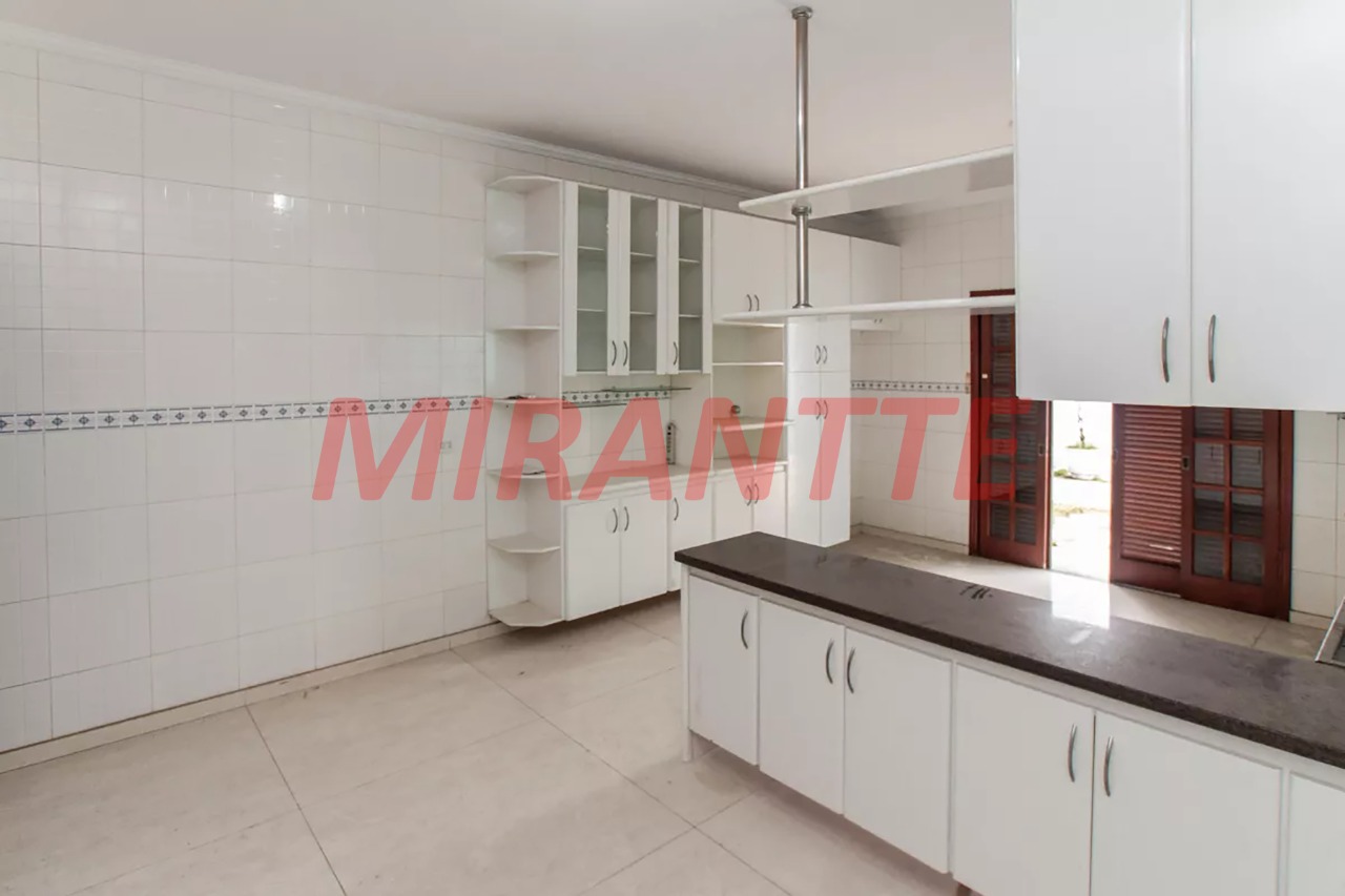 Sobrado de 239m² com 4 quartos em Vila Guilherme