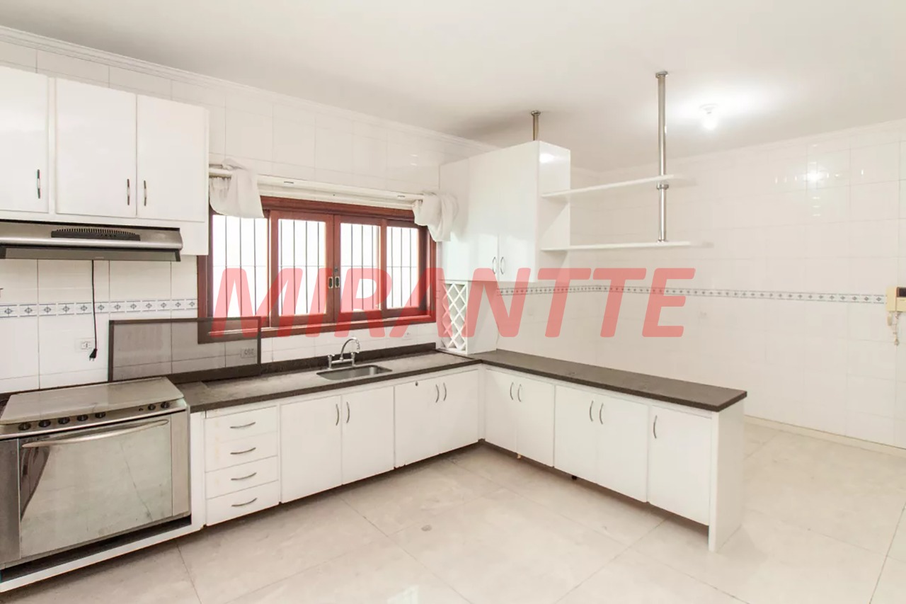 Sobrado de 239m² com 4 quartos em Vila Guilherme