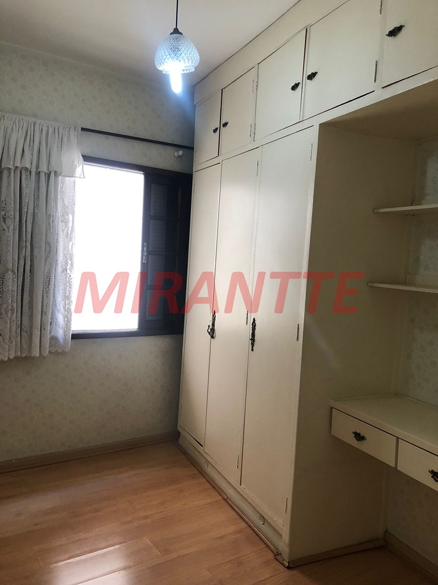 Sobrado de 209m² com 3 quartos em Santana