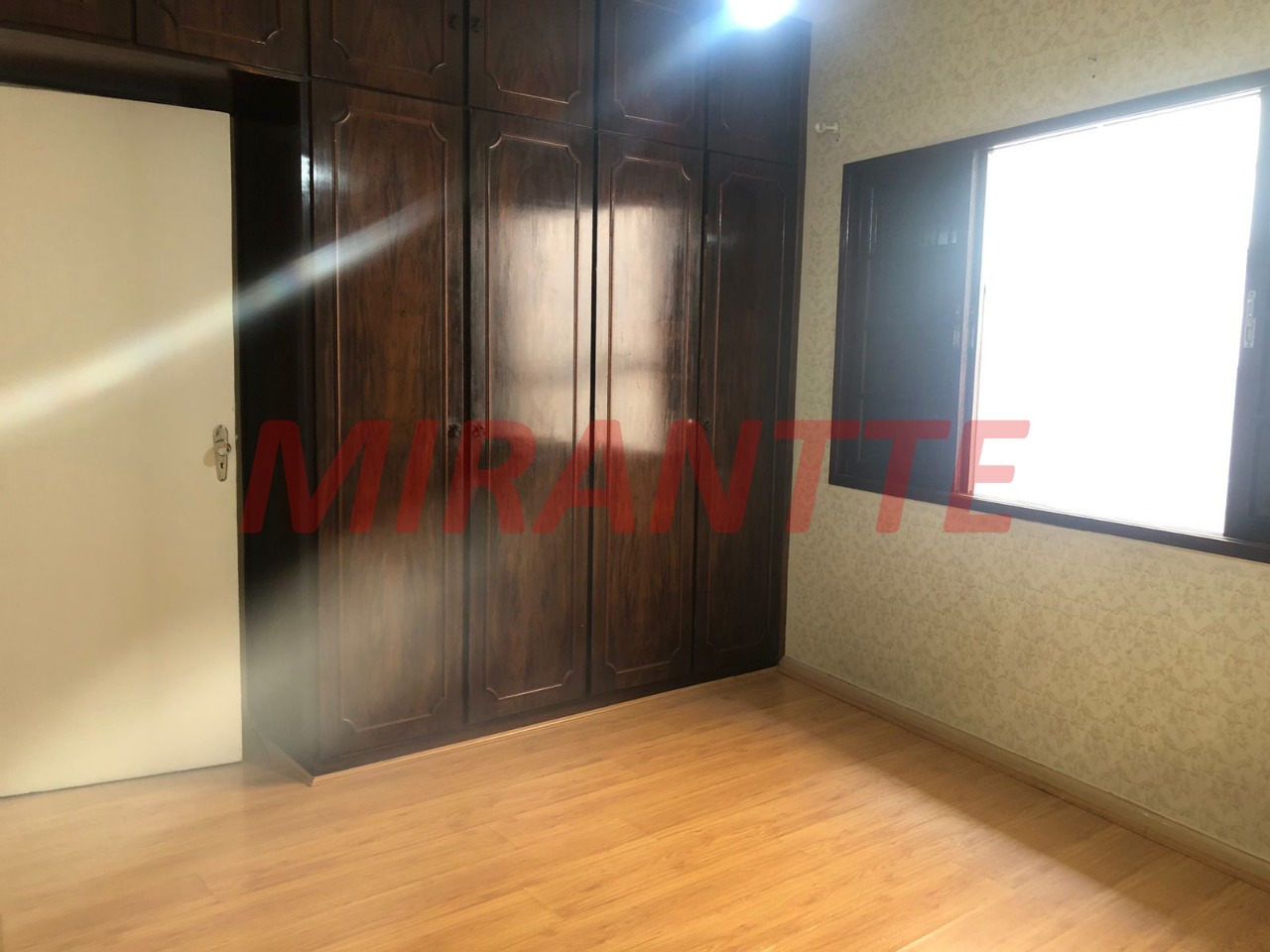 Sobrado de 209m² com 3 quartos em Santana