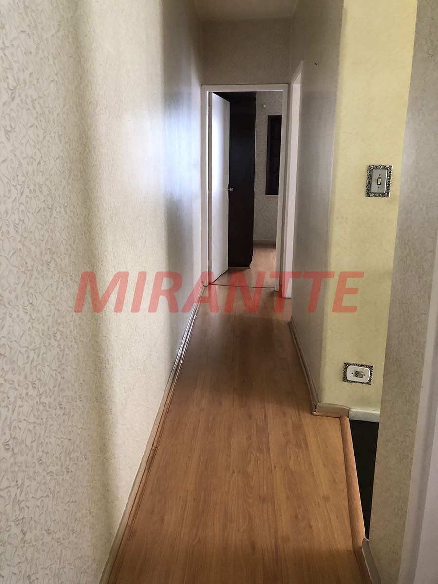 Sobrado de 209m² com 3 quartos em Santana