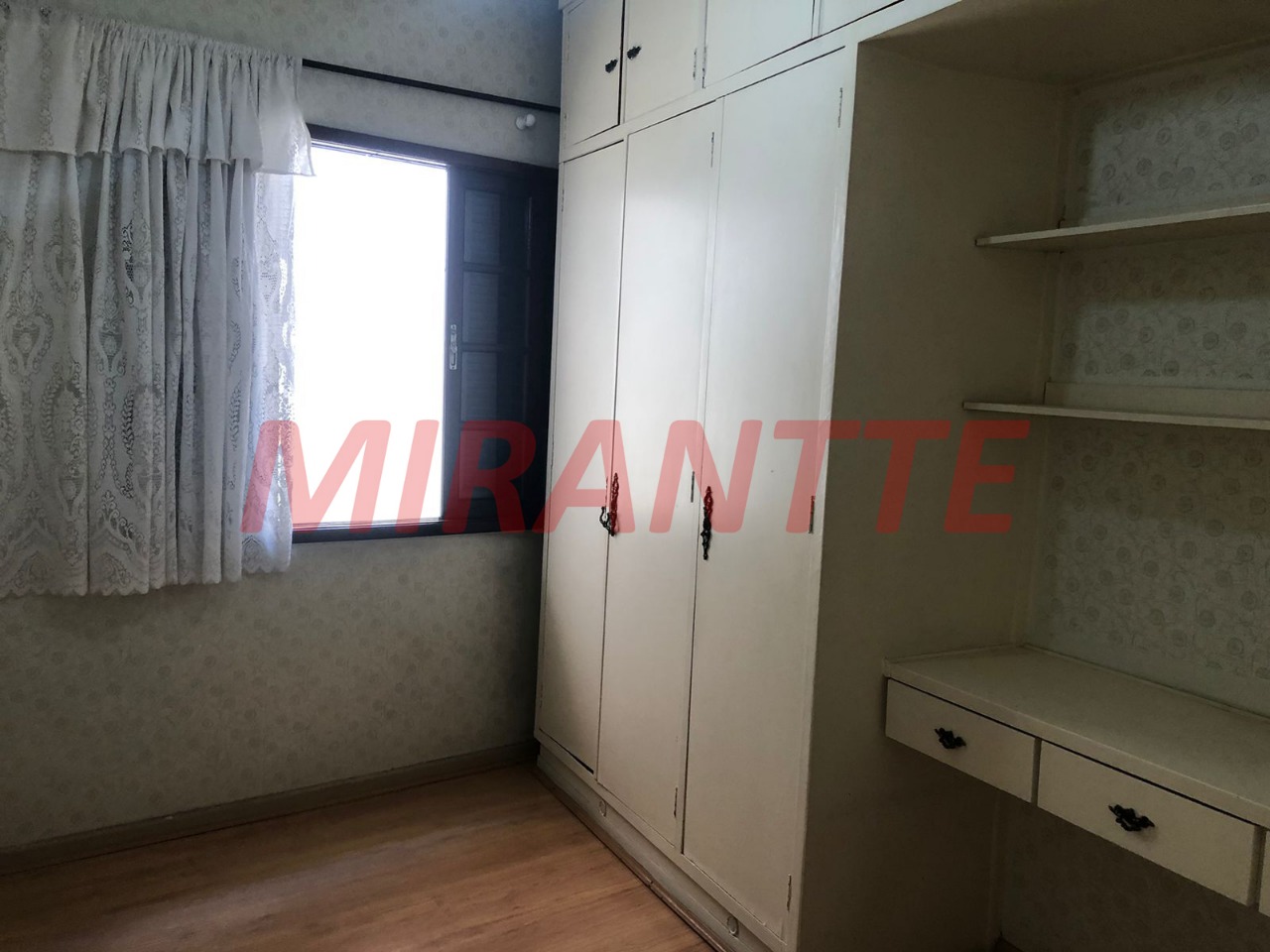 Sobrado de 209m² com 3 quartos em Santana