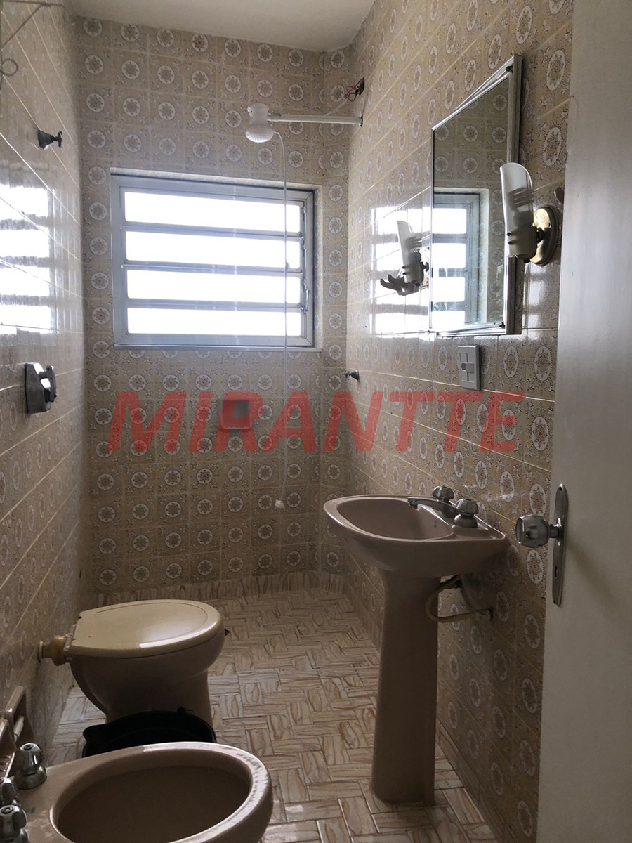 Sobrado de 209m² com 3 quartos em Santana