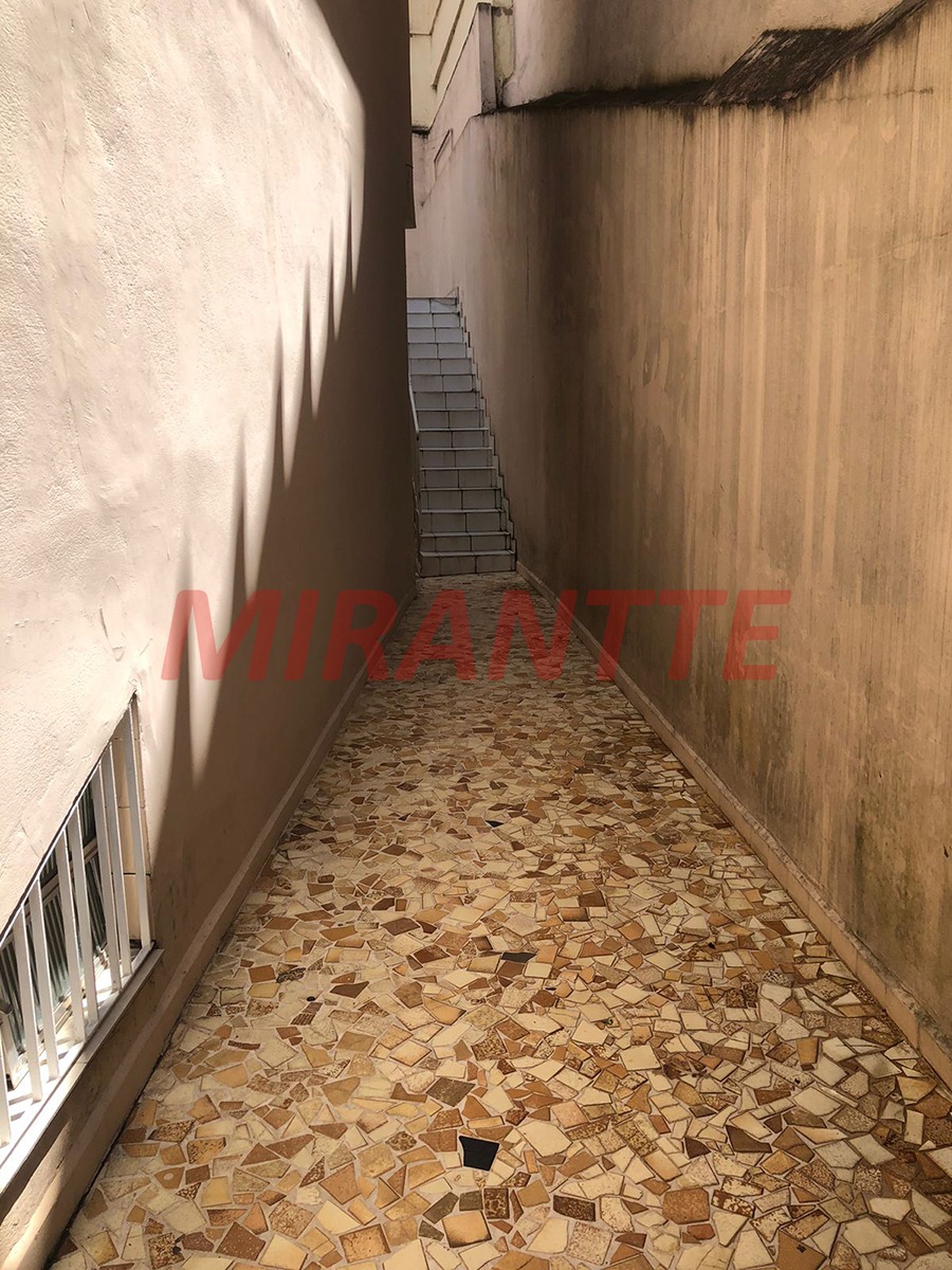 Sobrado de 209m² com 3 quartos em Santana