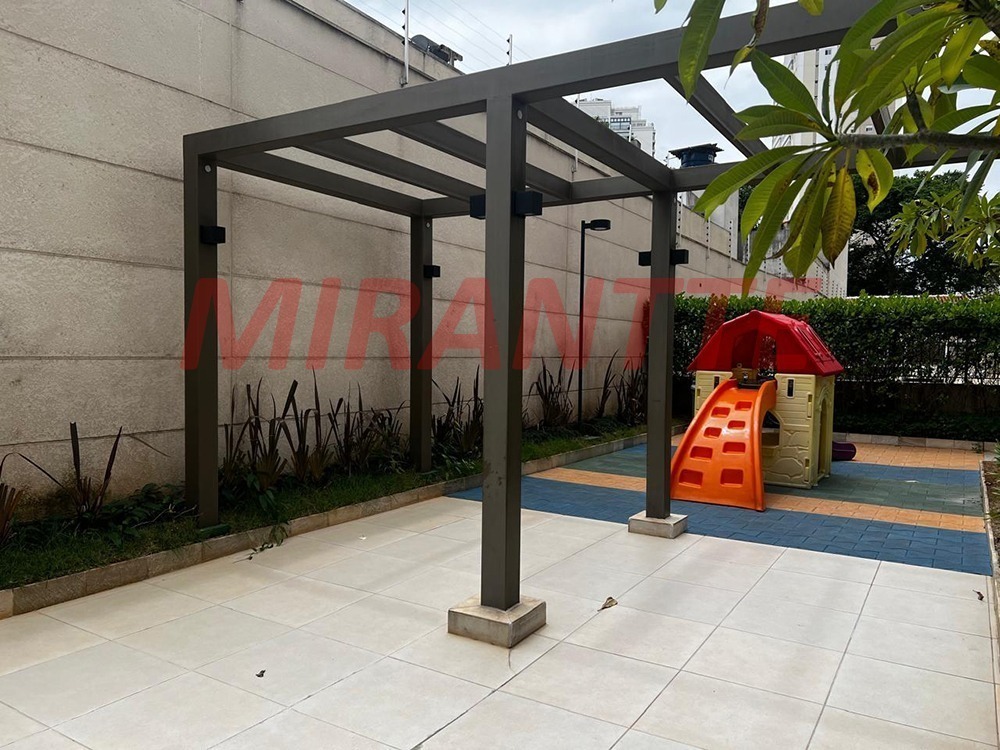 Apartamento de 42m² com 2 quartos em Santa Teresinha