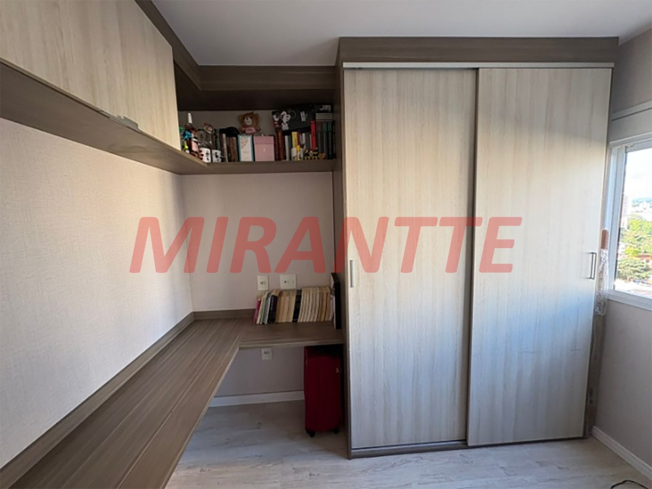 Apartamento de 42m² com 2 quartos em Santa Teresinha