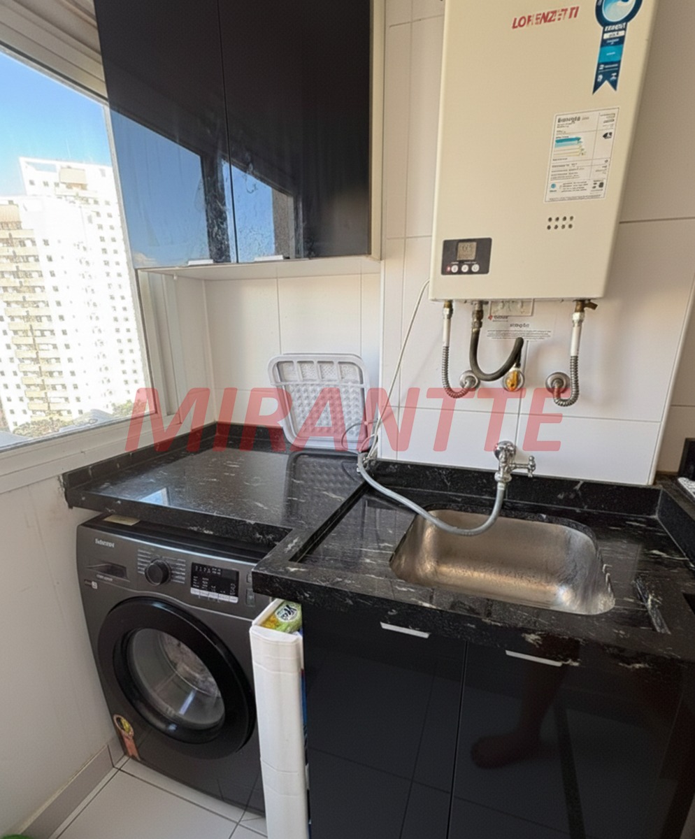 Apartamento de 42m² com 2 quartos em Santa Teresinha