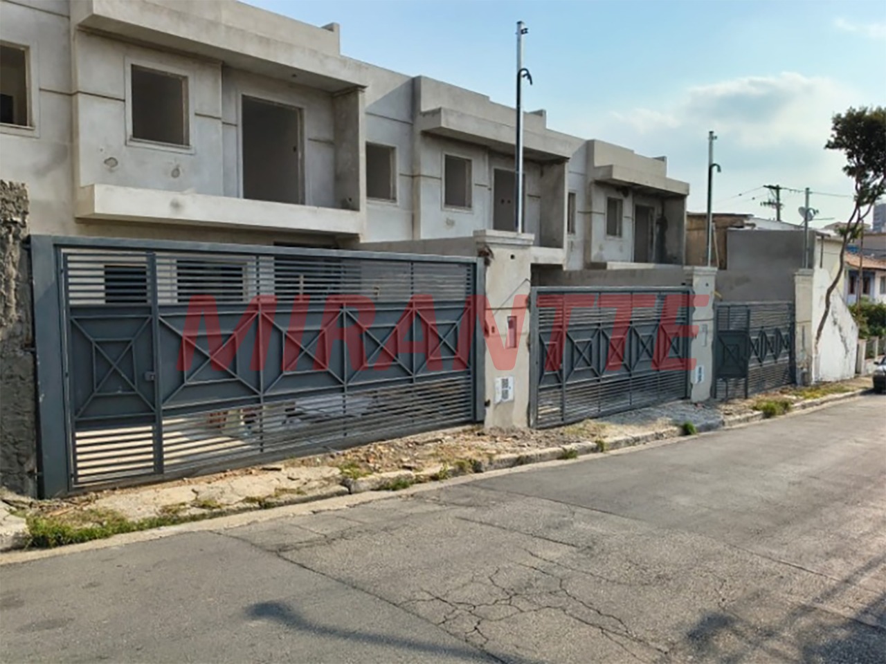 Sobrado de 90m² com 3 quartos em Vila Santa Terezinha (Zona Norte)