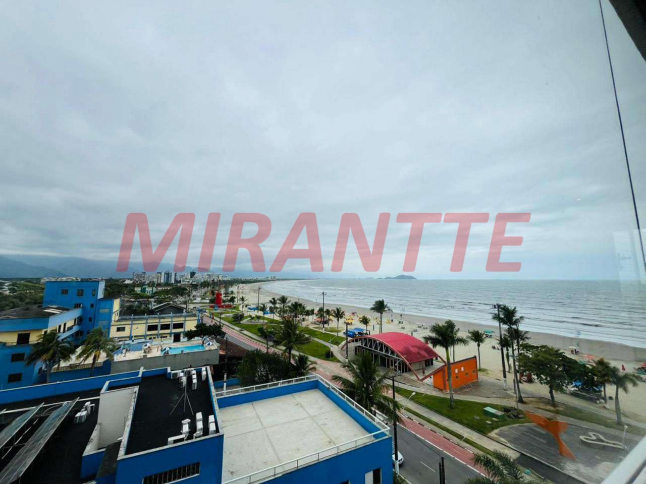 Apartamento de 98m² com 3 quartos em Centro