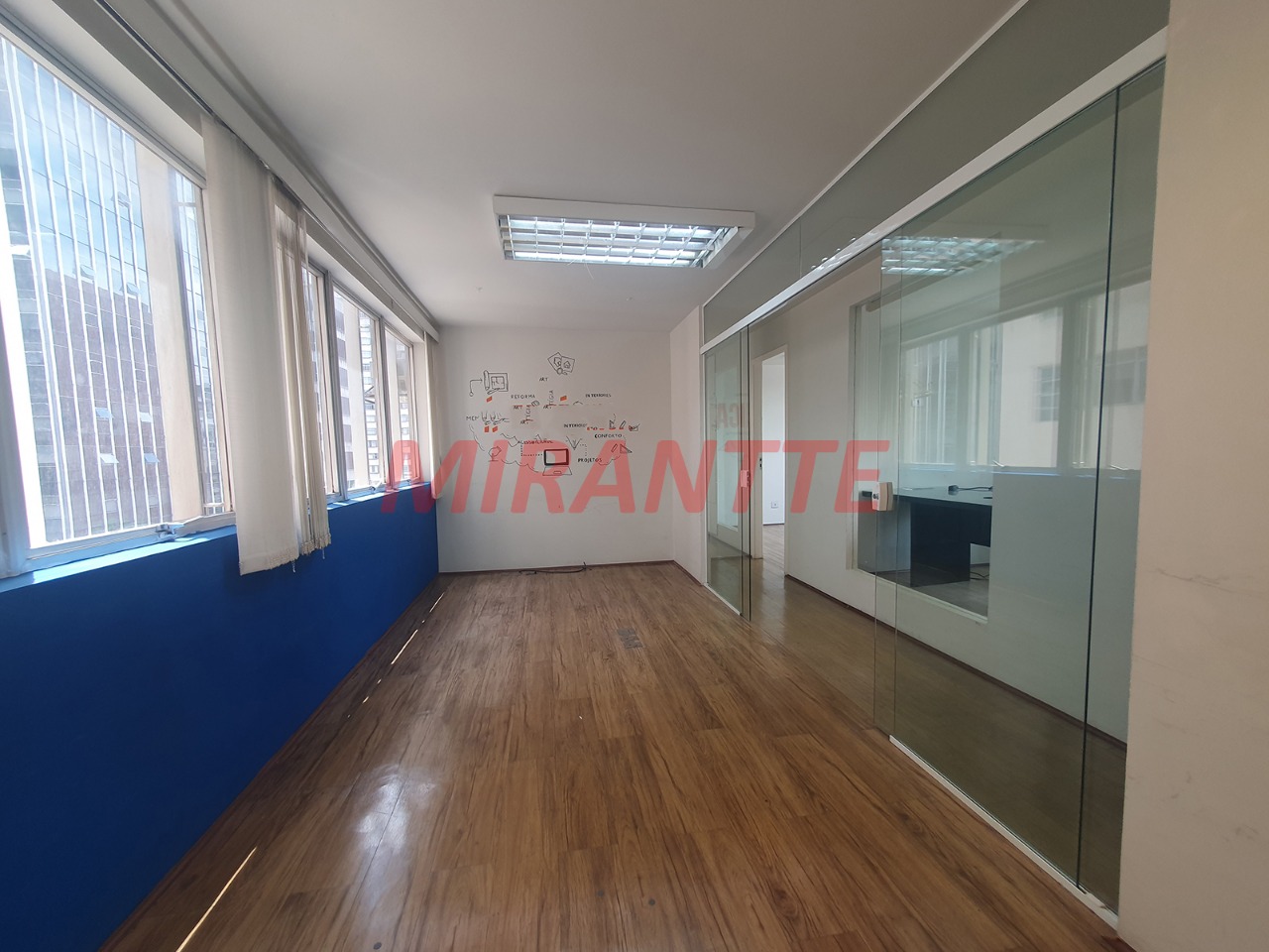 Conjunto comercial de 76m² em Paraíso