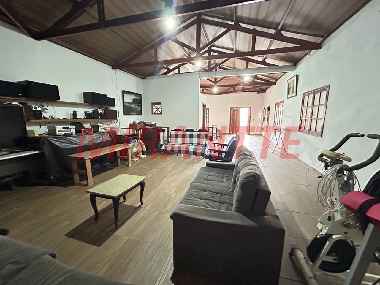 Sobrado de 309m² com 5 quartos em Parada Inglesa
