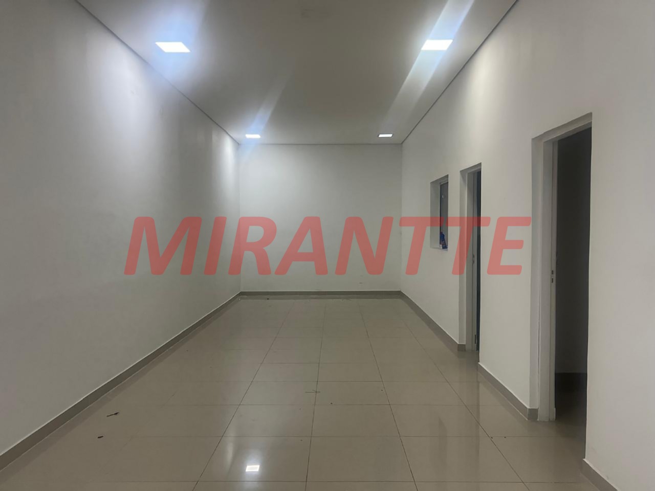Comercial de 311m² em Cidade Monções