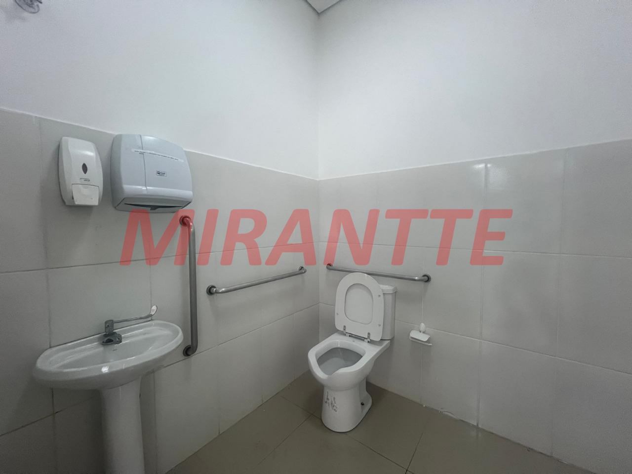 Comercial de 311m² em Cidade Monções