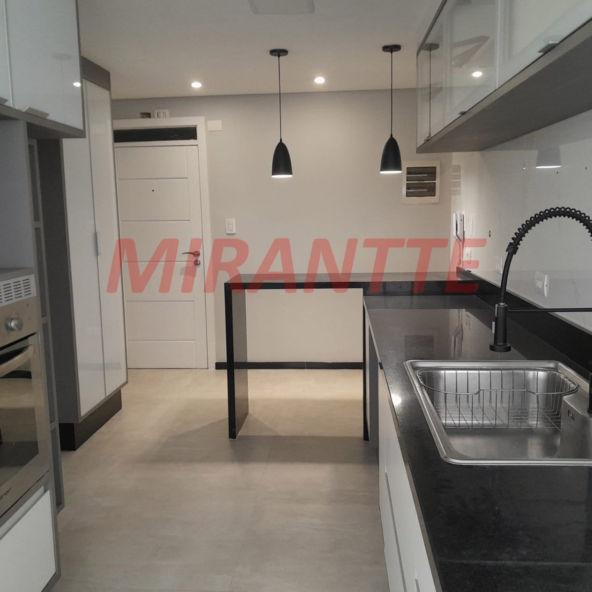 Apartamento de 11380m² com 3 quartos em Perdizes