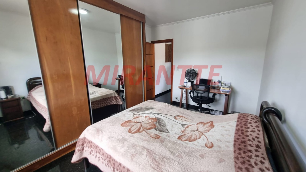 Sobrado de 115m² com 4 quartos em Jardim Peri