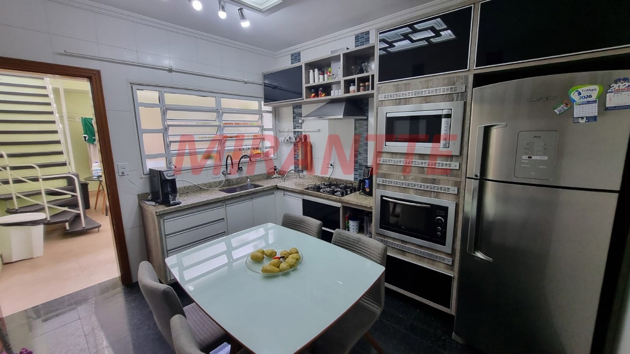 Sobrado de 115m² com 4 quartos em Jardim Peri