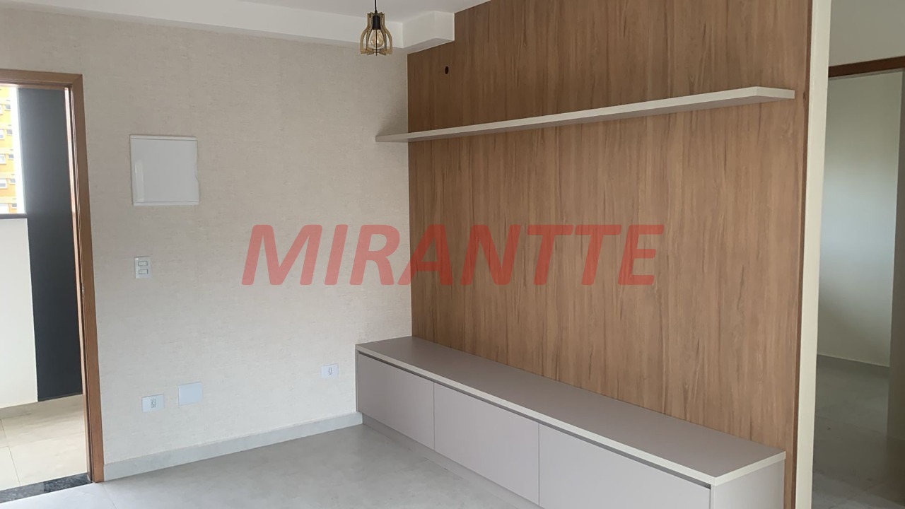 Apartamento de 47m² com 2 quartos em Água Fria