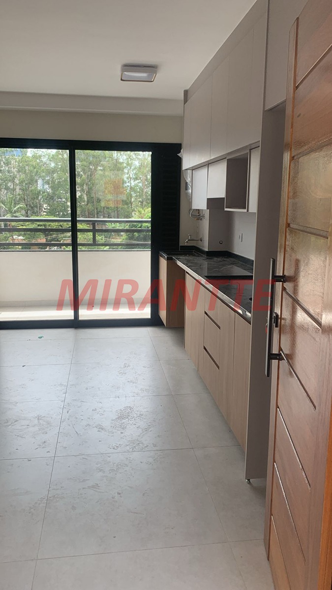 Apartamento de 47m² com 2 quartos em Água Fria