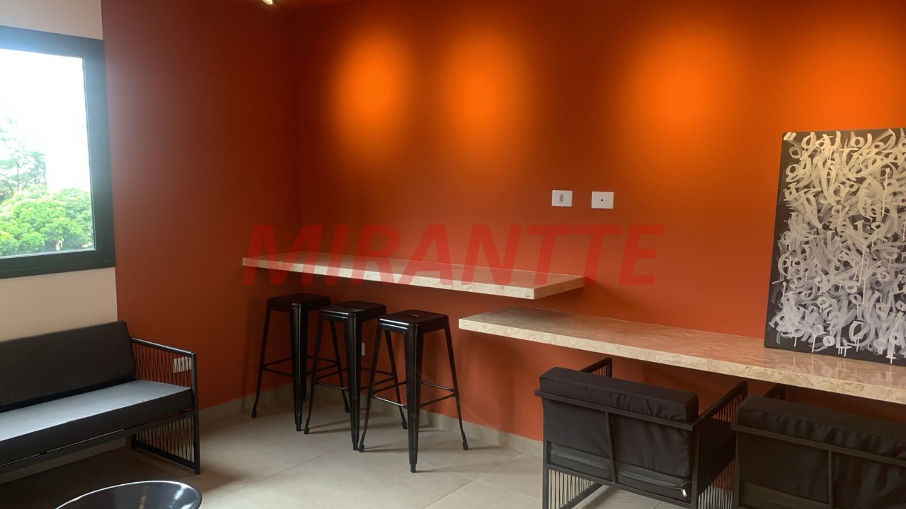 Apartamento de 47m² com 2 quartos em Água Fria