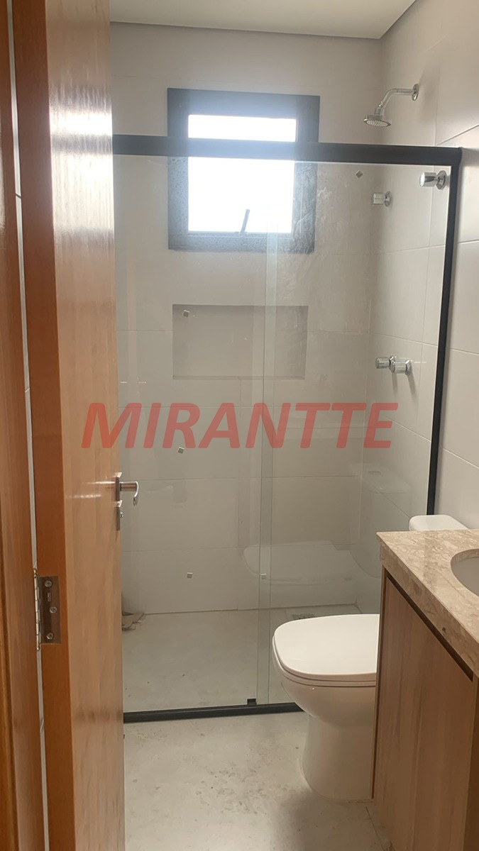Apartamento de 47m² com 2 quartos em Água Fria